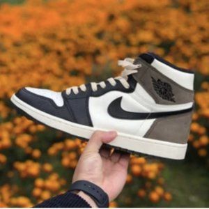 Nike (Style) Air Jordan Mocha - Size 9.5 MEN